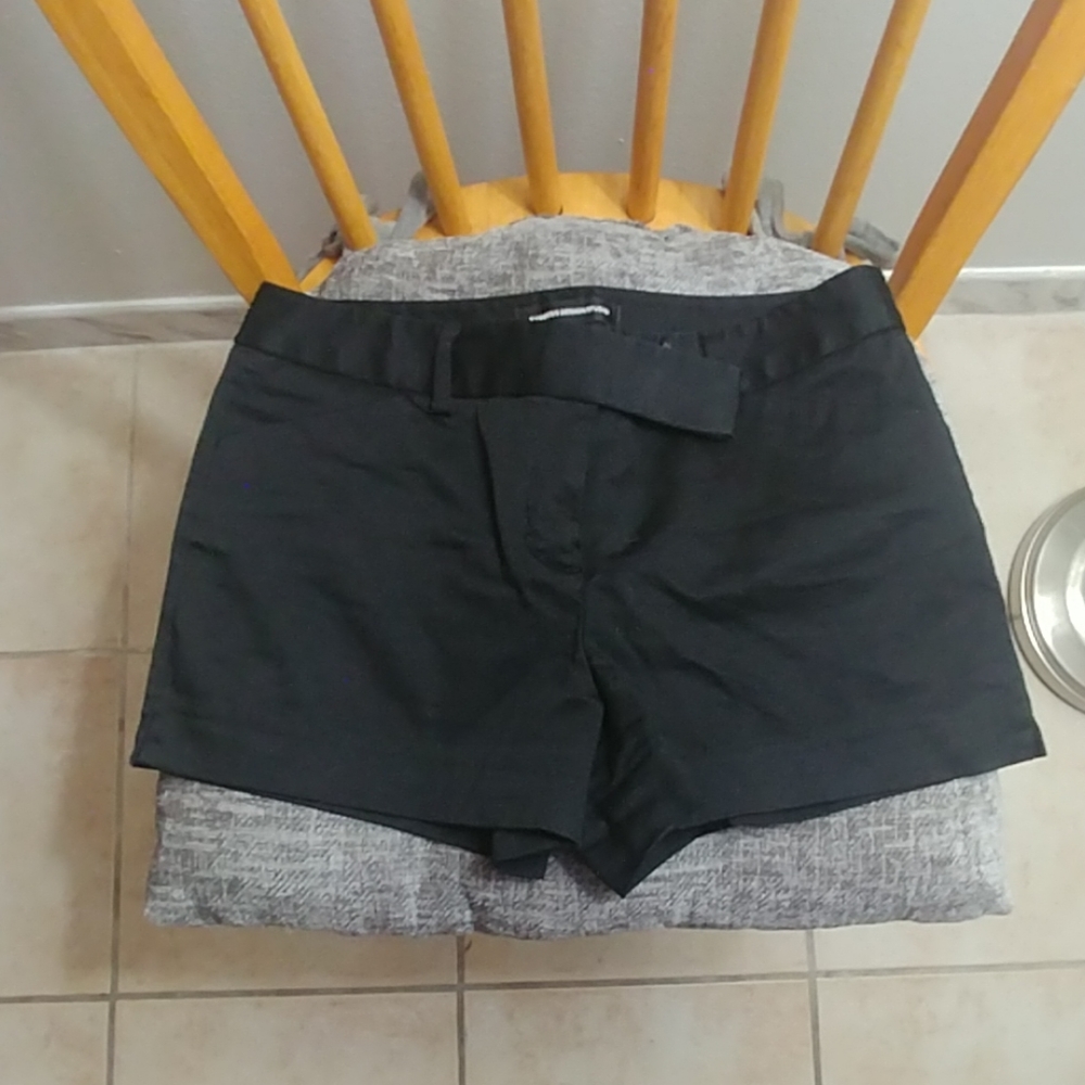 Express Design Studio shorts